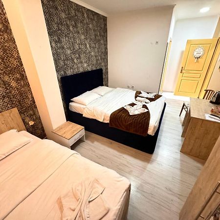 Hotel Old Alisa Скопие Екстериор снимка